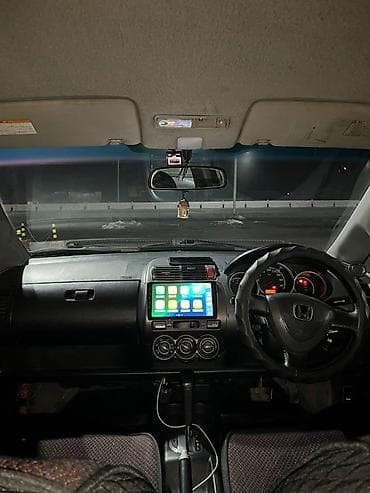 кia 7: Honda Fit: 2001 г., Автомат, Бензин, Хэтчбэк — 5