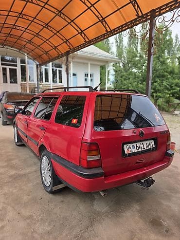 Транспорт: Volkswagen Golf: 1995 г., 1.8 л, Механика, Бензин, Универсал — 2