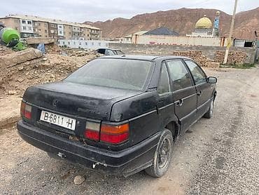 каракол авто: Volkswagen Passat: 1988 г., 1.8 л, Бензин — 4