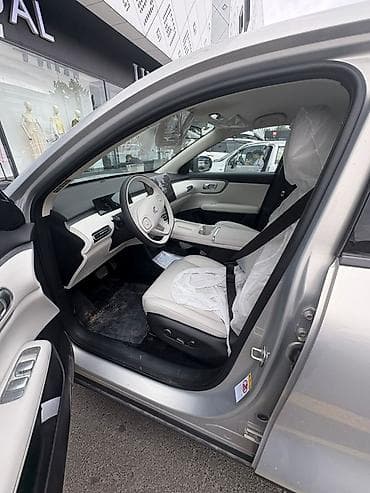 eagle eyes: Roewe : 2025 г., Электромобиль, Кроссовер — 4