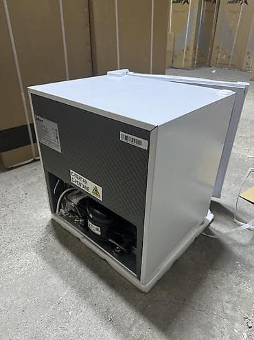 mini refrigerator: Холодильник Saturn, Новый, Минихолодильник, De frost (капельный), 44 * 47 * 50 — 7