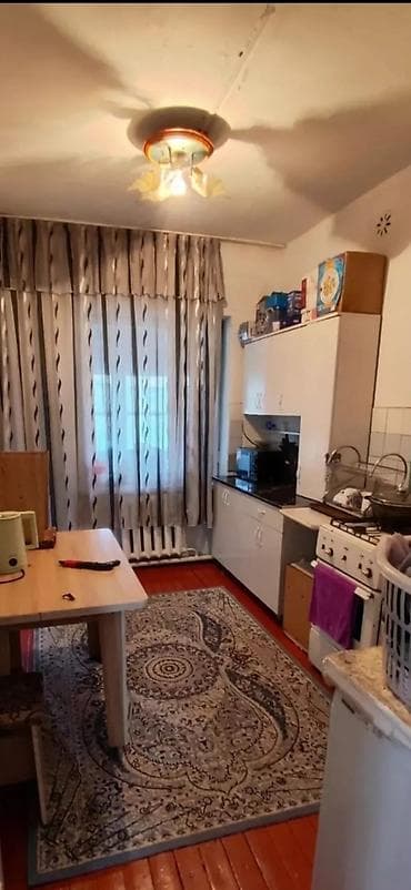 токмок кун чыгыш: 60 м², 3 бөлмө, Забор, тосулган — 1
