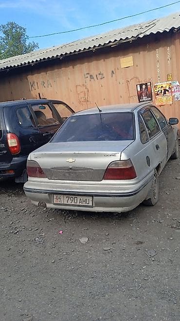 гц 8: Daewoo Nexia: 2007 г., Седан — 4