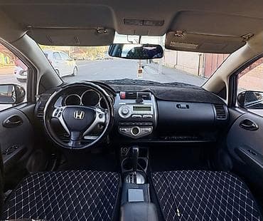 хонда истеп 1: Honda Jazz: 2007 г., 1.4 л, Вариатор, Газ, Хетчбек — 6