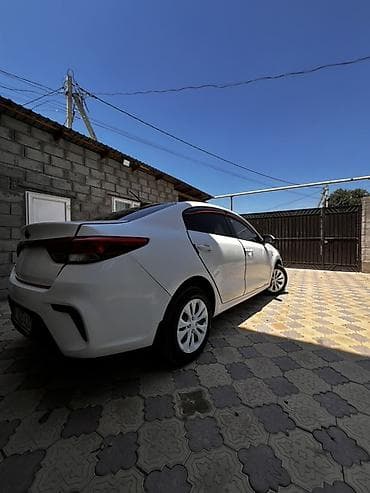 01: Kia Rio: 2019 г., 1.4 л, Механика, Бензин, Седан — 3