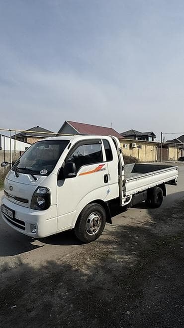 металлический бампер: Kia BONGO: 2018 г., 2.5 л, Ручные, Дизель, Бус — 3