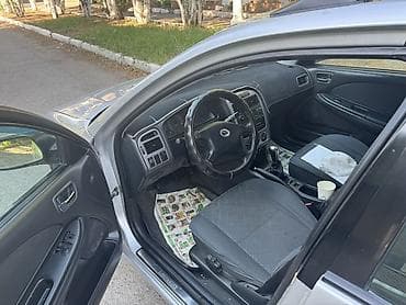 Toyota Avensis: 2002 г., 1.8 л, Механика, Бензин — 9