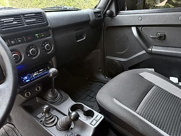 Унаа сатуу: ВАЗ (ЛАДА) 4x4 Niva: 2024 г., Кол менен иштөөчү, Бензин, Жол тандабас — 7