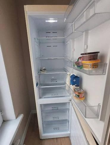 mini refrigerator: Холодильник Samsung, Двухкамерный, No frost — 4