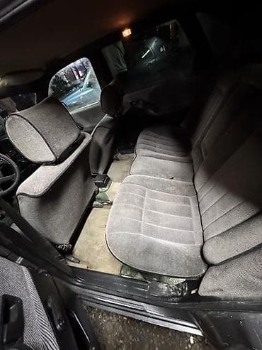 для море: Volkswagen Passat: 1989 г., 1.8 л, Ручные, Бензин, Седан — 4