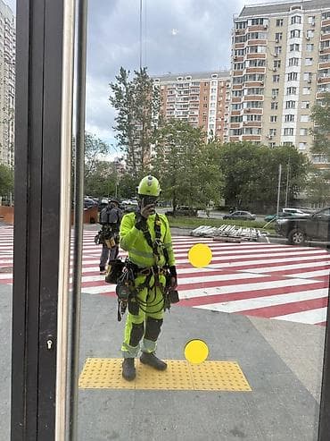 Курулуш жана оңдоо кызматтары: Промышленный альпинизм и высотные работы Профессиональные работы на — 2