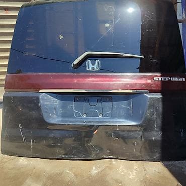 sprinter 4 4: Крышка багажника Honda, 2004 г., Б/у, Оригинал — 1