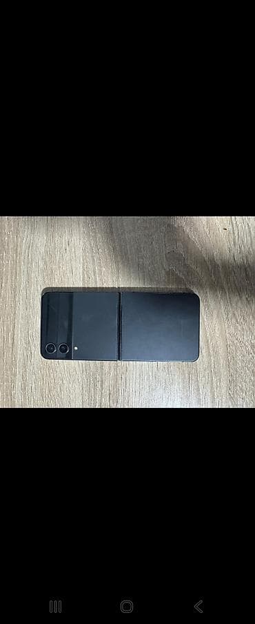 iphone 2g: Samsung Galaxy Z Flip 4, 256 ГБ, цвет - Черный — 2