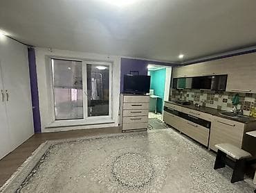 Сдаю кв Студия с отдельным входом. Планировка: просторная комната