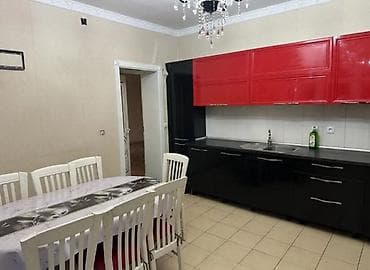 Дома: 350 м², 10 комнат, Балкон застеклен, Амбарная, Бассейн — 7