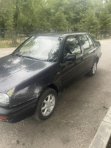 ford focus 2001: Volkswagen Vento: 1995 г., 1.8 л, Механика, Бензин, Седан — 3
