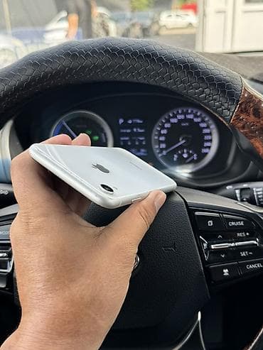 iphone xr 10: IPhone Xr, Б/у, 64 ГБ, Белый, Защитное стекло, Чехол, 100 % — 3