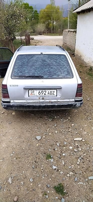Mercedes-Benz E-Class: 1993 г., 3.2 л, Автомат, Бензин, Универсал