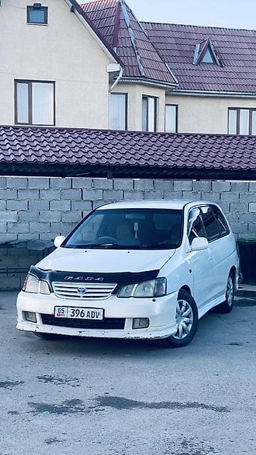 Toyota Gaia: 2000 г., 2 л, Автомат, Бензин, Минивэн