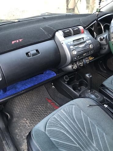 volvo ec60e: Honda Fit: 2002 г., Автомат, Бензин, Хэтчбэк — 2