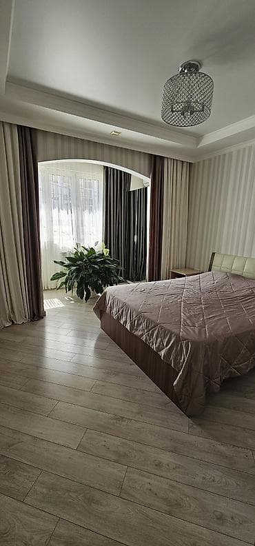 продаю караоке: 4 комнаты, 107 м², 106 серия улучшенная, 1 этаж, Евроремонт — 7