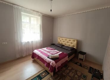 сдаю квартиру 2 комнатный: 2 комнаты, Душевая кабина, Постельное белье, Парковка — 1