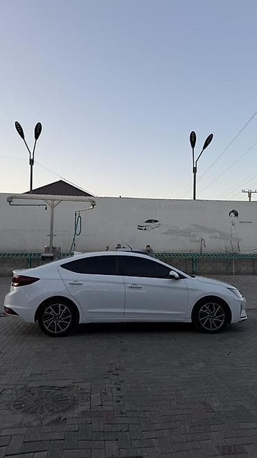 Транспорт: Hyundai Avante: 2019 г., 1.6 л, Типтроник, Бензин, Седан — 8