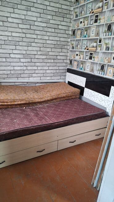 отдам дом в хорошие руки бесплатно: Отдам даром мебель советская, шторы, книги. Пишпек. самовывоз в одни — 8