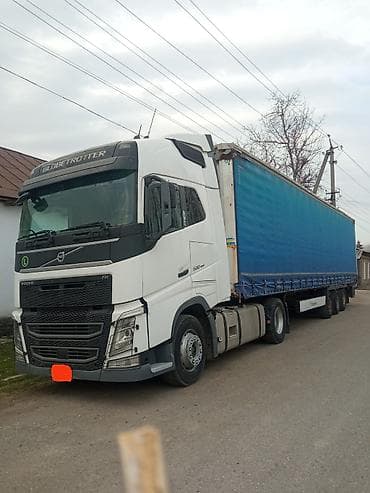 Тягач, Volvo, 2017 г., Тентованный