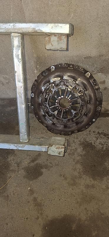 Детали двигателя и моторы в сборе: Маховик Volkswagen 2003 г., Б/у — 3