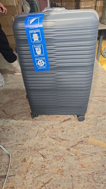 сколько стоит чемодан на колесиках: Чемоданы на 4 двойных колёсах (8‑колёсный дизайн) с поворотом 360° — 2