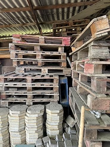 деревянные ящики куплю: Поддон Б/у, В наличии — 2