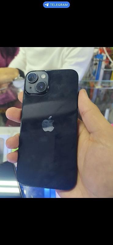 14 промах: IPhone 14, Б/у, 256 ГБ, Черный, Зарядное устройство, Защитное стекло, Кабель, 79 % — 1