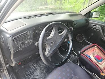 vw bora: Volkswagen Golf: 1994 г., 1.8 л, Механика, Бензин, Хэтчбэк — 5