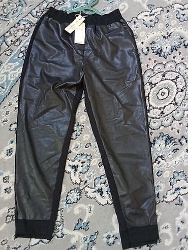 кожаные шорты: Брюки-джоггеры из эко-кожи, черные. - Модель: джоггеры/спортивные — 3