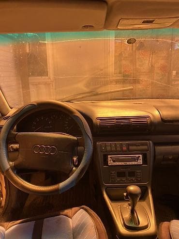 aud: Audi A4: 1995 г., 1.8 л, Автомат, Бензин, Седан — 5