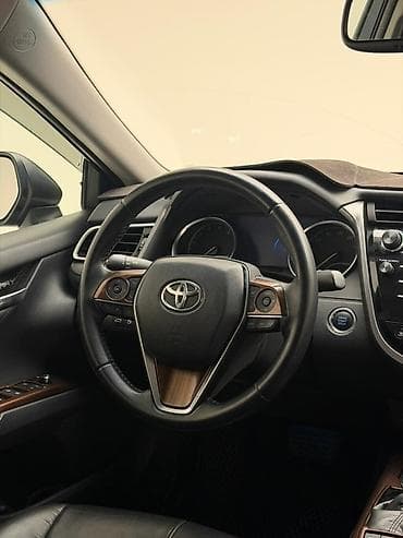 Транспорт: Toyota Camry: 2018 г., 2.5 л, Автомат, Бензин, Седан — 5