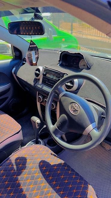 mark ll: Toyota Ist: 2003 г., 1.3 л, Автомат, Бензин, Хэтчбэк — 4