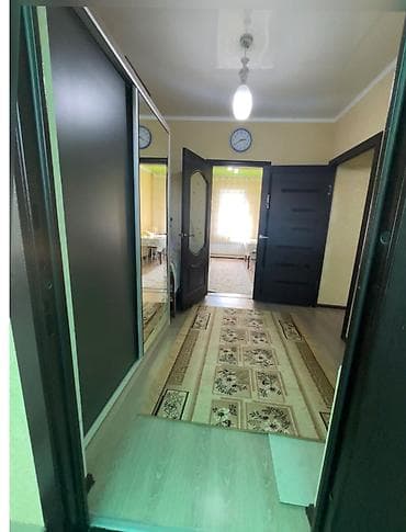 Продажа дач: Продаю дом 5 комнат, с ремонтом 100 кв. м, в центре г. Орловка. Уч — 7