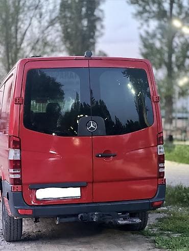 легкие коммерческие грузовики: Легкий грузовик, Mercedes-Benz, Стандарт — 3