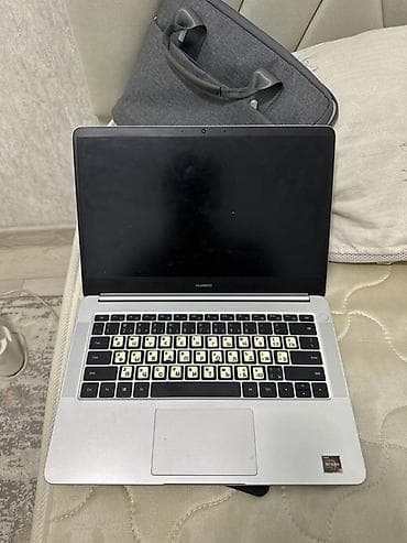 huawei mateview 28: Ноутбук Huawei (серия MateBook). Компактный металлический корпус — 1