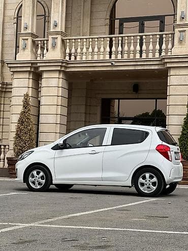 спарк 2: Chevrolet Spark: 2018 г., 1 л, Вариатор, Бензин, Хэтчбэк — 9
