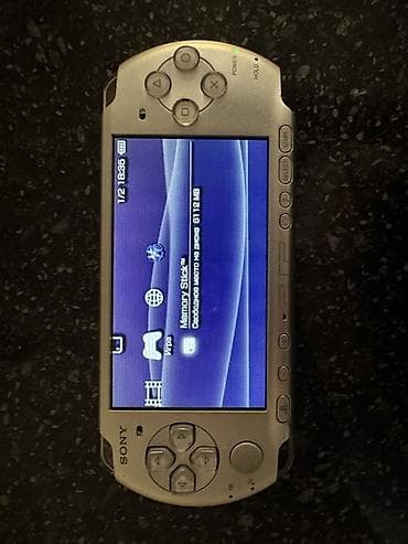 Sony PSP (серебристая) - Модель: PSP-3000 (Slim & Lite), цвет