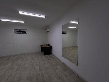 сдаю гараж аламедин 1: Сдается светлое помещение свободного назначения. Депозит: 15000 сом — 1