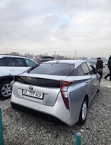 Toyota: Toyota Prius: 2018 г., 1.8 л, Вариатор, Гибрид, Лифтбек — 4