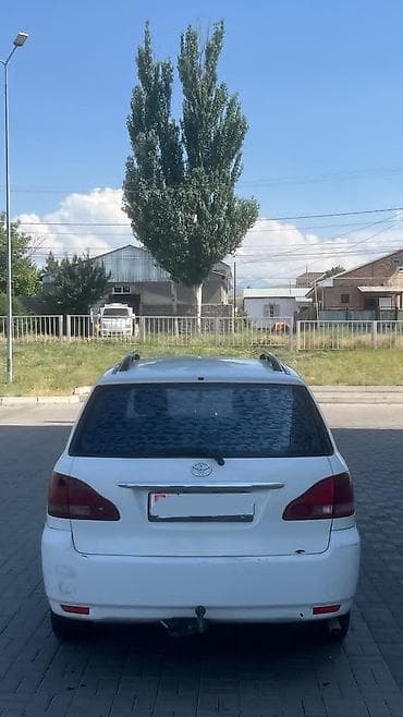 Toyota Avensis Verso: 2002 г., 2 л, Механика, Дизель, Минивэн — 5