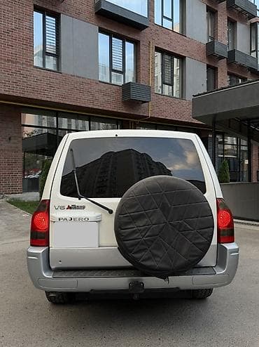 Mitsubishi Pajero: 2003 г., 3 л, Автомат, Бензин, Внедорожник — 7