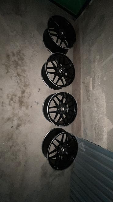 чехол 13: Диски R 20 AMG, Комплект, отверстий - 5, Б/у — 3