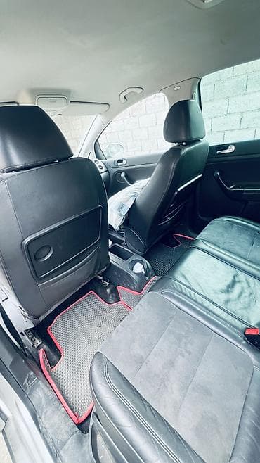 Продажа авто: Volkswagen Golf Plus: 2009 г., 2 л, Автомат, Дизель, Хэтчбэк — 3