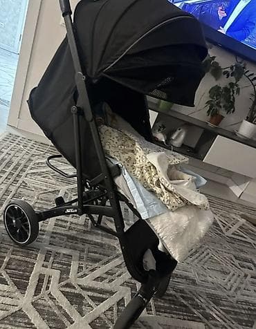 двух яростная детская кроватка: Продается манеж + коляска прогулочная легкая Продаю детский манеж — 5